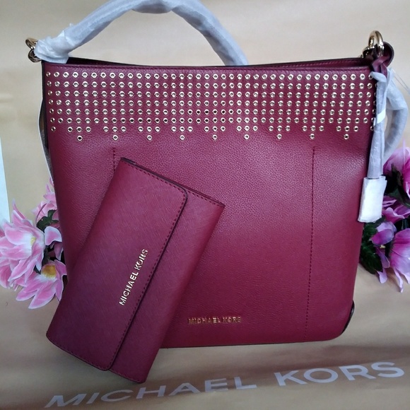 Michael Kors Handbags - Micheal kors purse shoulder / handbag ONLY